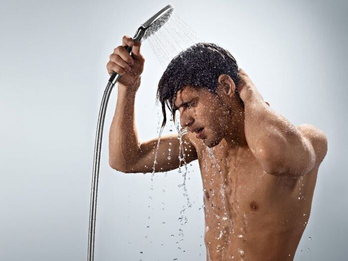 A contrast shower perfectly tones a man's body and thereby strengthens potency